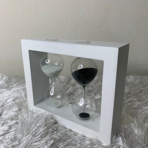 Decorative Sand Hourglass 3 and 5 minute Egg Timer - Picture 2 of 5